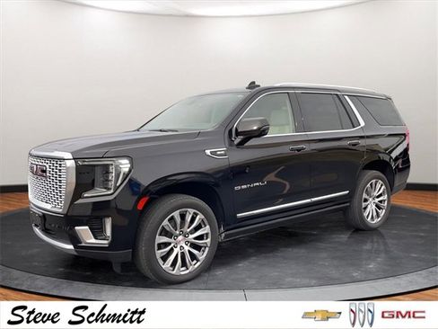 Used 2021 GMC Yukon Denali w/ Denali Premium Package image 4