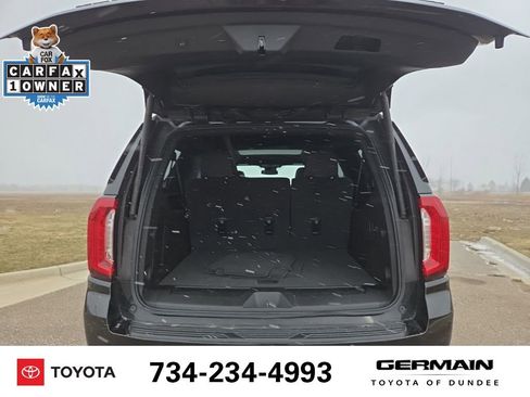Used 2024 GMC Yukon XL SLT w/ SLT Premium Package image 23