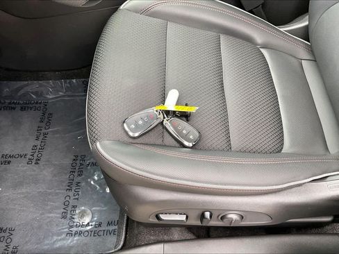 Used 2023 Chevrolet TrailBlazer RS w/ Convenience Package FWD image 14