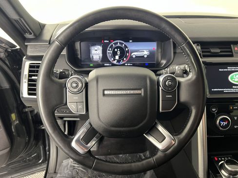 Used 2018 Land Rover Discovery HSE image 25