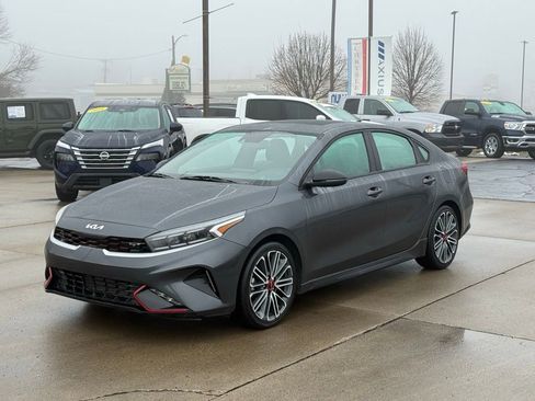 Used 2022 Kia Forte GT image 3