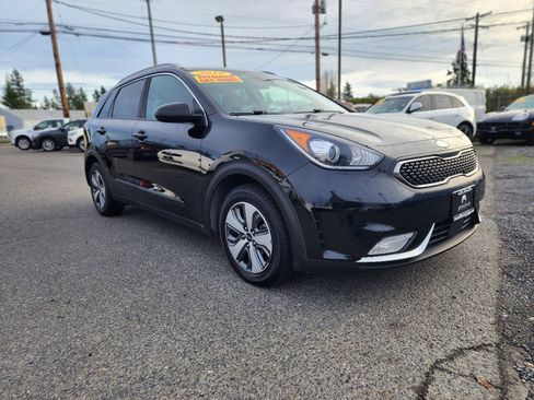 Used 2018 Kia Niro LX image 3