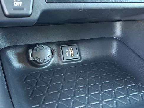 Certified 2023 Toyota RAV4 LE AWD/4WD image 28