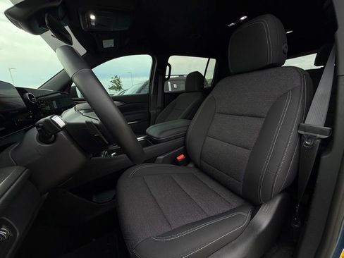Used 2026 Chevrolet Traverse LT FWD image 4