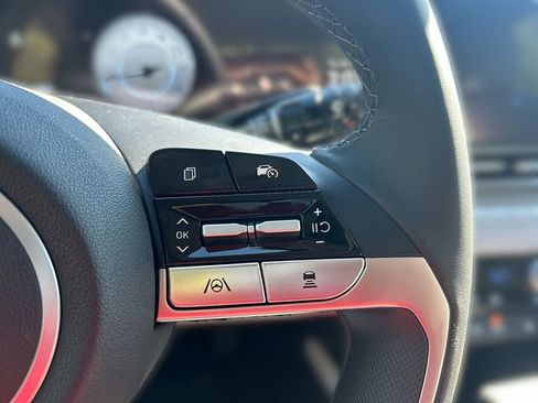 New 2025 Hyundai Elantra Limited FWD image 26