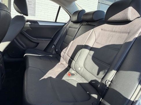 Used 2012 Volkswagen Jetta TDI image 23