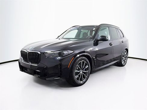 New 2026 BMW X5 xDrive50e w/ M Sport Package image 3