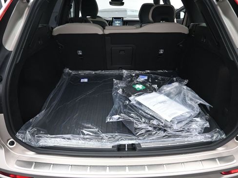 New 2026 Volvo XC60 B5 Plus w/ Protection Package Premier image 30