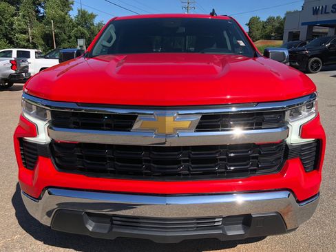 Used 2023 Chevrolet Silverado 1500 LT w/ Convenience Package II image 2