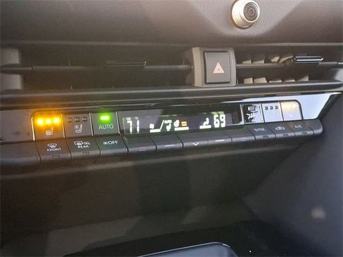 New 2026 Toyota Crown Signia image 11