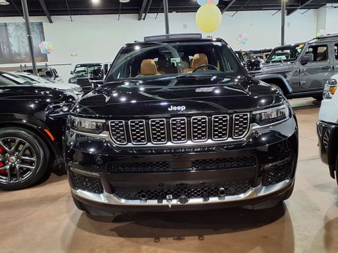 Used 2024 Jeep Grand Cherokee L Summit image 2