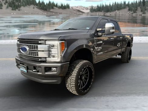 Used 2019 Ford F250 Platinum w/ Platinum Ultimate Package image 8