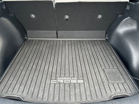 Certified 2022 Toyota Corolla Cross LE image 16