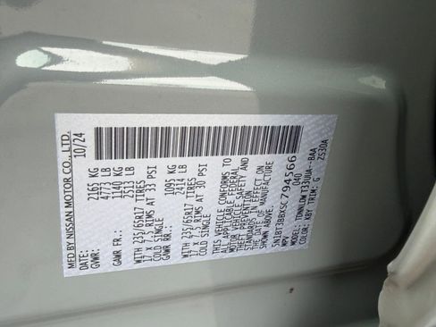 Certified 2025 Nissan Rogue SV AWD/4WD image 21