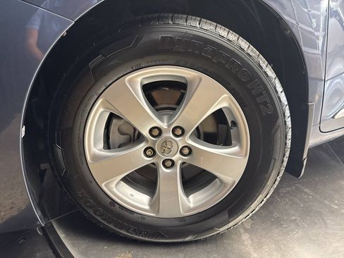 Used 2016 Toyota Sienna LE FWD image 25