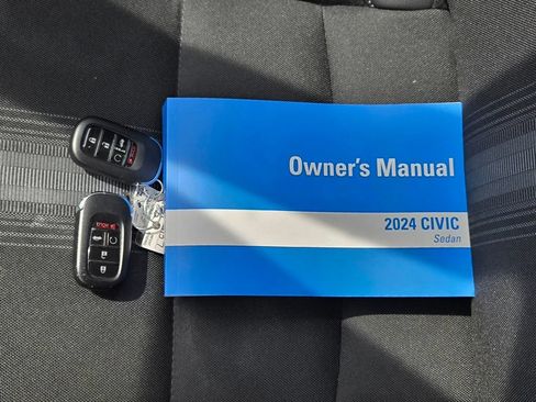Used 2024 Honda Civic Sport image 10