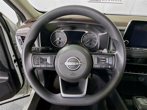 Certified 2023 Nissan Rogue SV image 19