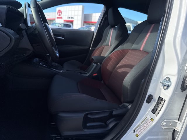 Used 2026 Toyota Corolla SE w/ SE Package FWD image 15