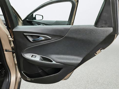 Used 2018 Chevrolet Malibu LT FWD image 27