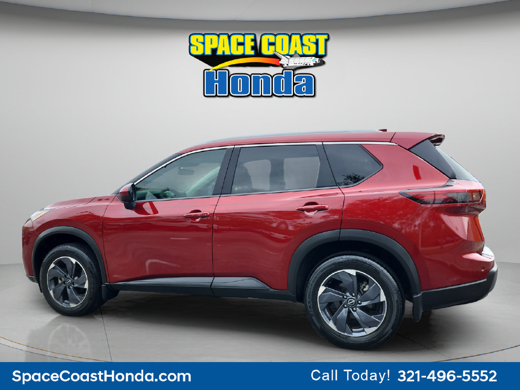 Used 2025 Nissan Rogue SV w/ SV Premium Package FWD image 11