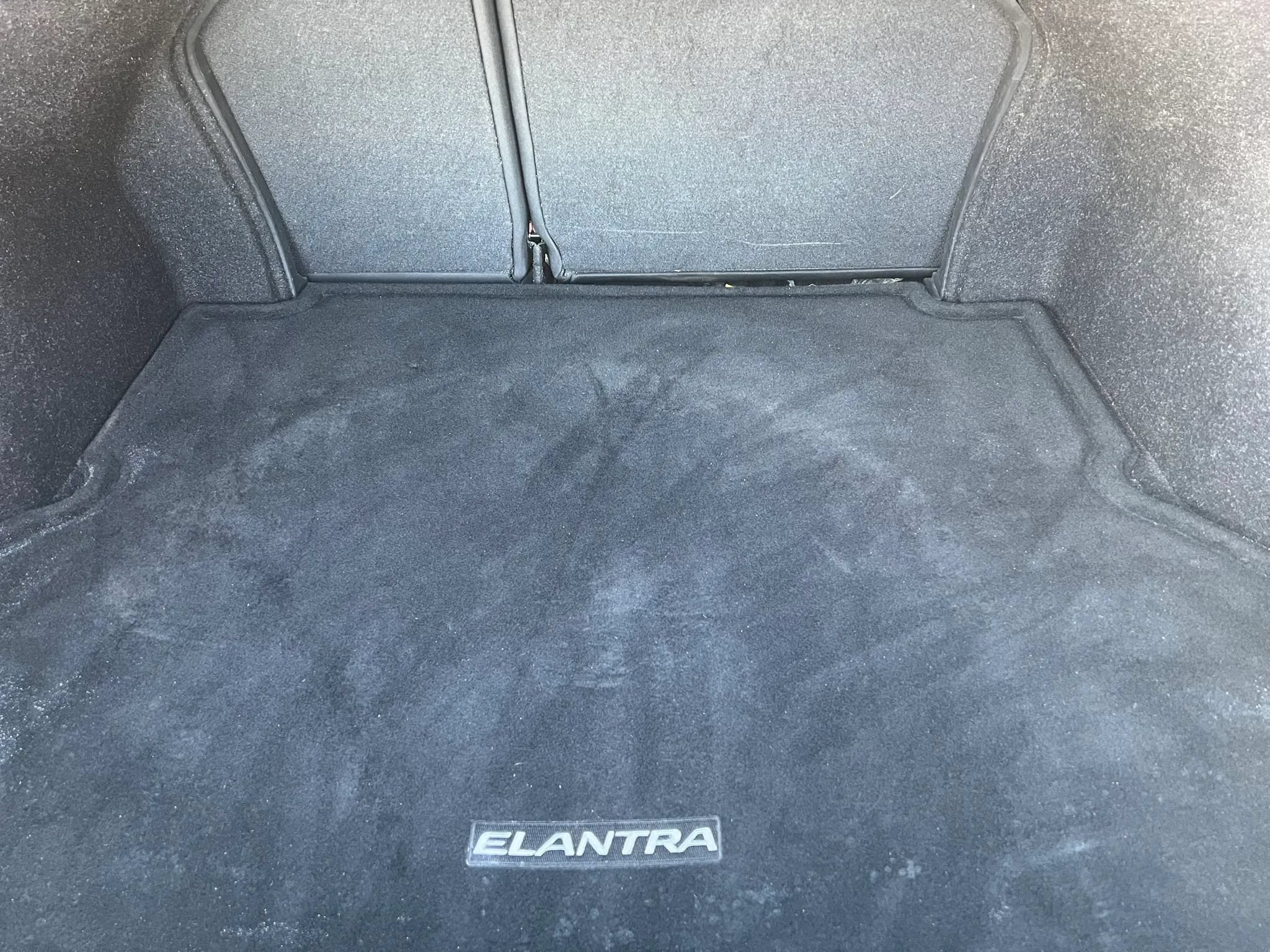 Used 2017 Hyundai Elantra Limited FWD image 23