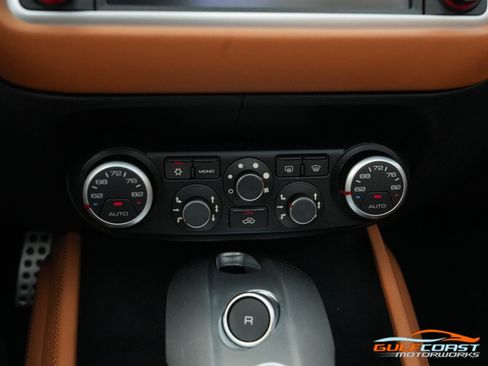 Used 2017 Ferrari California T RWD image 16