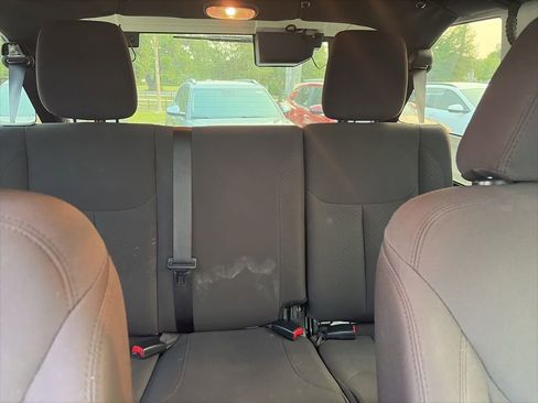 Used 2018 Jeep Wrangler Unlimited Sport w/ Connectivity Group AWD/4WD image 12