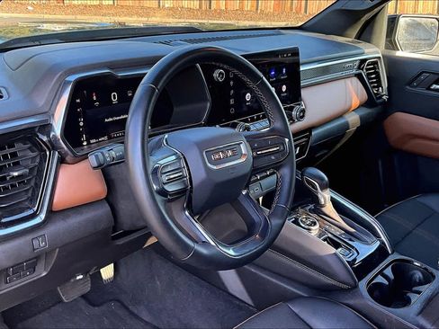 Used 2023 GMC Canyon AT4 w/ Technology Package image 15