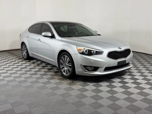 Used 2016 Kia Cadenza Premium w/ Luxury Package image 2