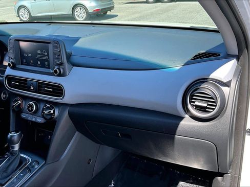 Used 2019 Hyundai Kona SEL AWD/4WD image 18