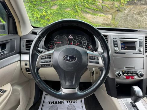 Used 2014 Subaru Outback 2.5i Premium AWD/4WD image 21