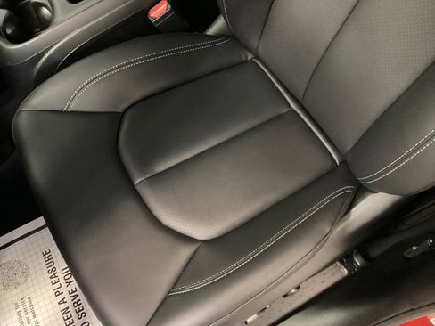 New 2026 Chrysler Pacifica Select image 17