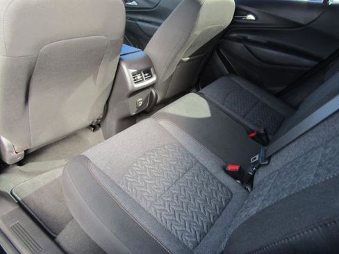 Used 2023 Chevrolet Equinox LT image 14