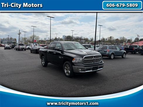 Used 2017 RAM 1500 Big Horn AWD/4WD image 1