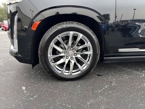 Certified 2022 Cadillac Escalade Premium Luxury Platinum w/ LPO, Radiant Package image 10