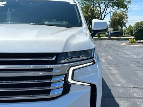 Certified 2022 Chevrolet Suburban High Country w/ LPO, Illumination Package AWD/4WD image 12