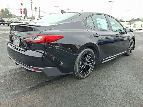 New 2026 Toyota Camry SE w/ Convenience Package FWD image 7