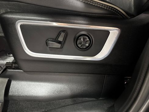 Used 2019 RAM 1500 Laramie w/ Sport Appearance Package image 19