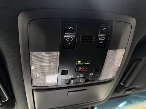 Used 2021 Lexus GX 460 Premium image 25