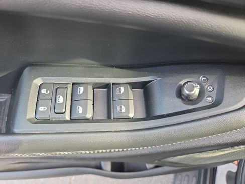 Used 2024 Jeep Grand Cherokee Altitude AWD/4WD image 21