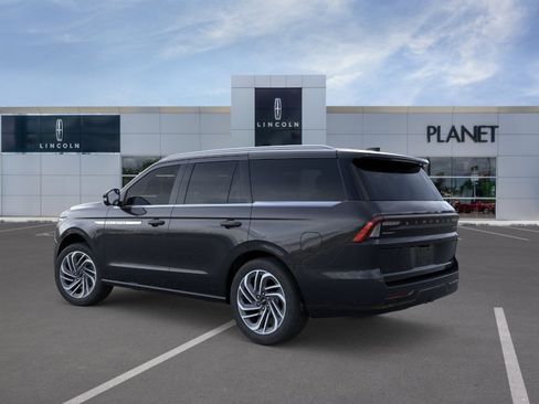 New 2026 Lincoln Navigator Reserve AWD/4WD image 4