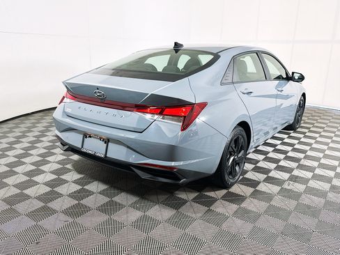 Used 2023 Hyundai Elantra SEL FWD image 3