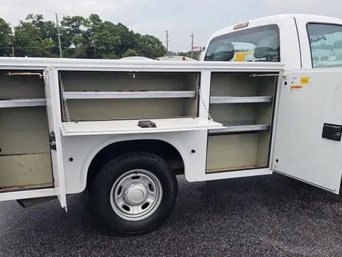 Used 2015 Ford F250 XL RWD image 2