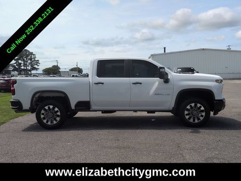 Used 2024 Chevrolet Silverado 2500 Custom w/ Custom Convenience Package AWD/4WD image 6
