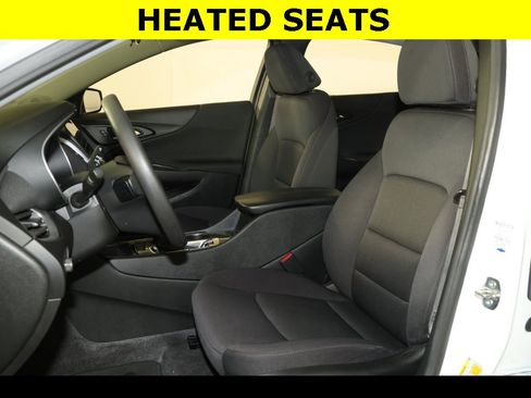 Used 2024 Chevrolet Malibu LT image 4