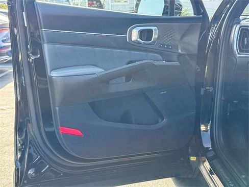 Certified 2025 Kia Sorento SX Prestige image 21