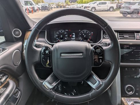 Used 2020 Land Rover Range Rover image 16