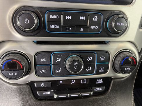 Used 2020 GMC Yukon SLE w/ SLE Value Package AWD/4WD image 24