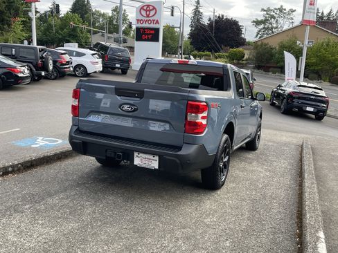 Used 2025 Ford Maverick XLT w/ XLT Luxury Package AWD/4WD image 6