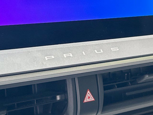 Used 2024 Toyota Prius LE AWD/4WD image 58